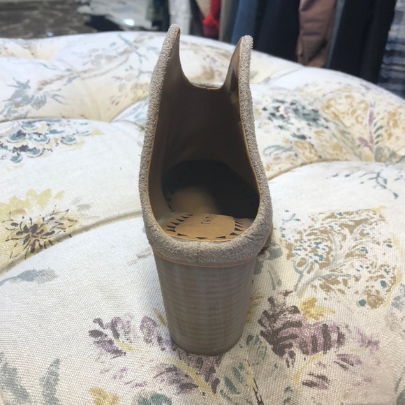 Chinese Laundry size 6 open back bootie - Picture 2 of 5